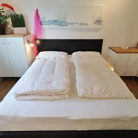Premium Doublebed In Premium Shared * هانوفر